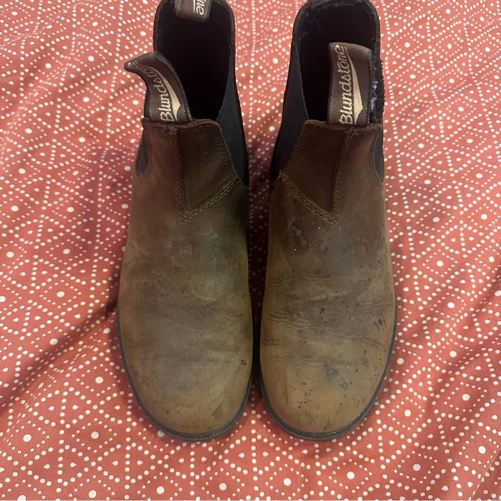 Blundstone brown leather boot - size 9
